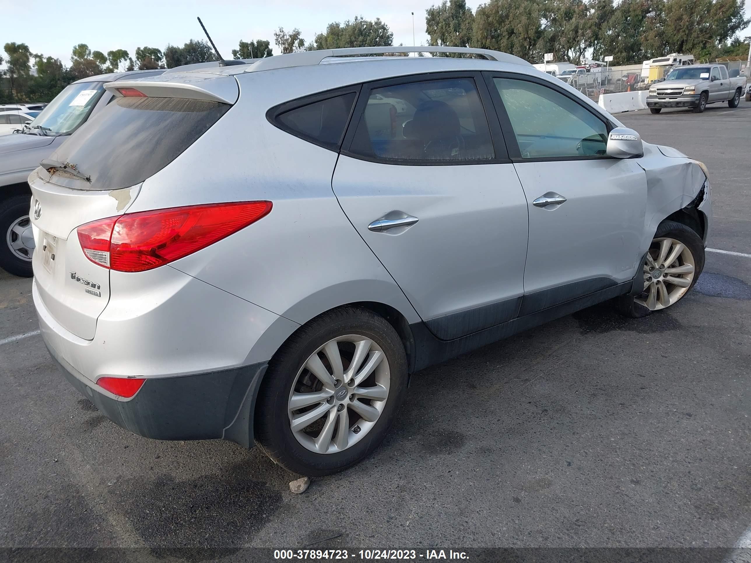 Photo 3 VIN: KM8JU3ACXDU736747 - HYUNDAI TUCSON 