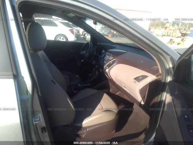 Photo 4 VIN: KM8JU3AG1FU047332 - HYUNDAI TUCSON 