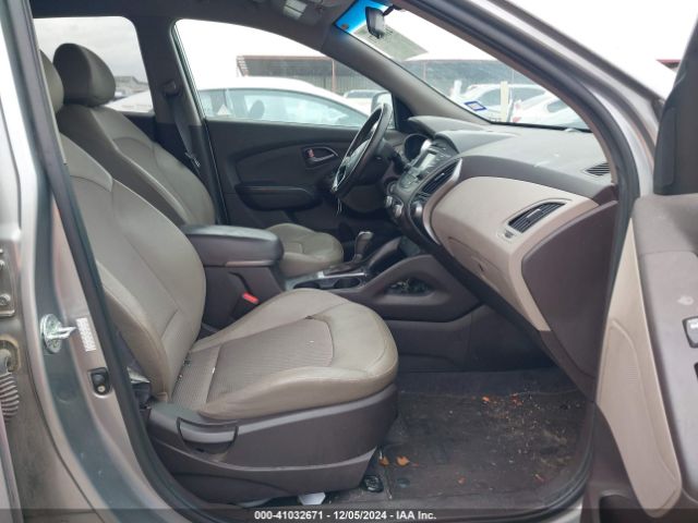 Photo 4 VIN: KM8JU3AG1FU117315 - HYUNDAI TUCSON 