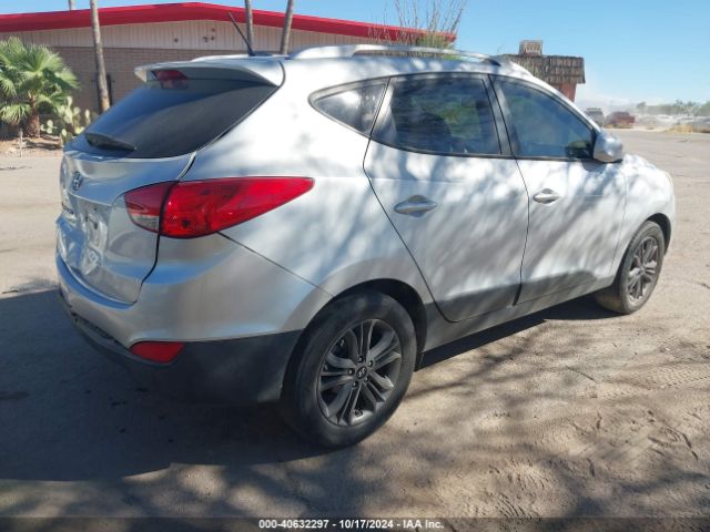 Photo 3 VIN: KM8JU3AG2FU052300 - HYUNDAI TUCSON 