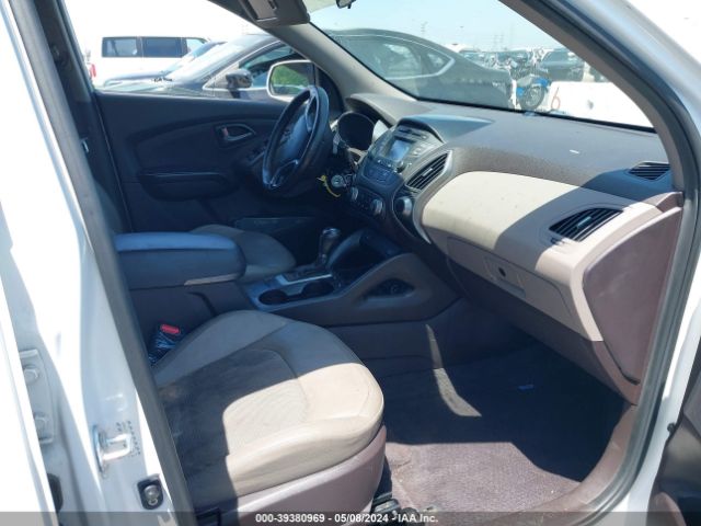 Photo 4 VIN: KM8JU3AG2FU055603 - HYUNDAI TUCSON 