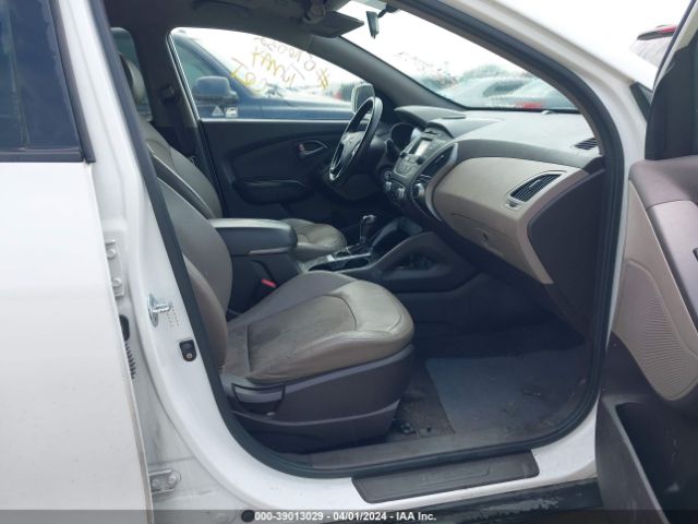 Photo 4 VIN: KM8JU3AG2FU076032 - HYUNDAI TUCSON 