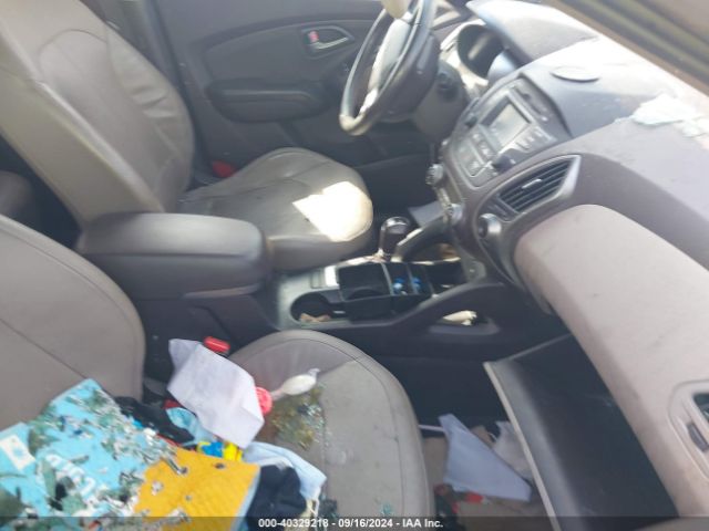 Photo 4 VIN: KM8JU3AG3FU978575 - HYUNDAI TUCSON 