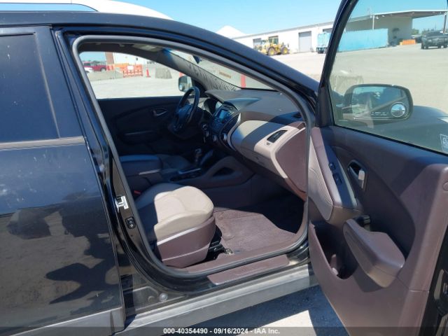 Photo 4 VIN: KM8JU3AG9FU040810 - HYUNDAI TUCSON 