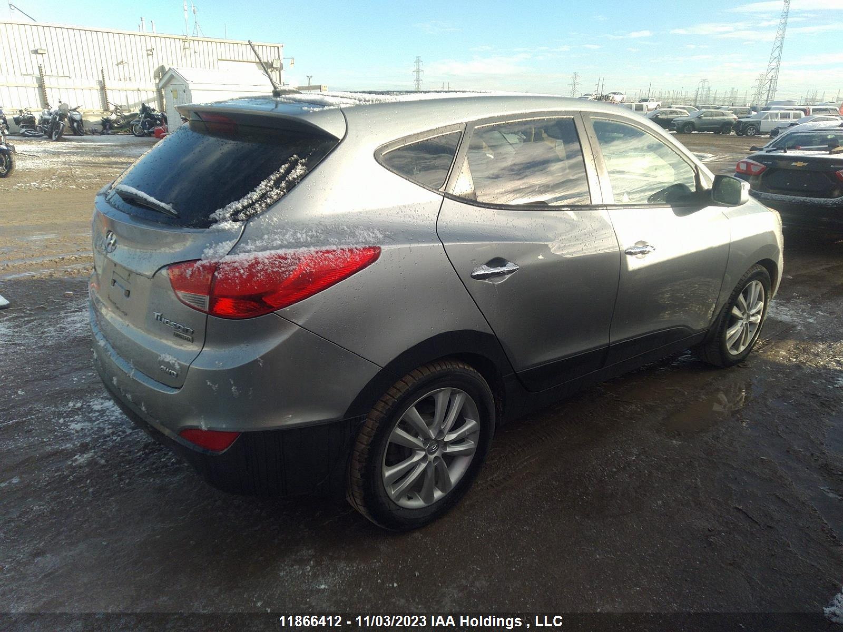 Photo 3 VIN: KM8JUCAC0BU221852 - HYUNDAI TUCSON 