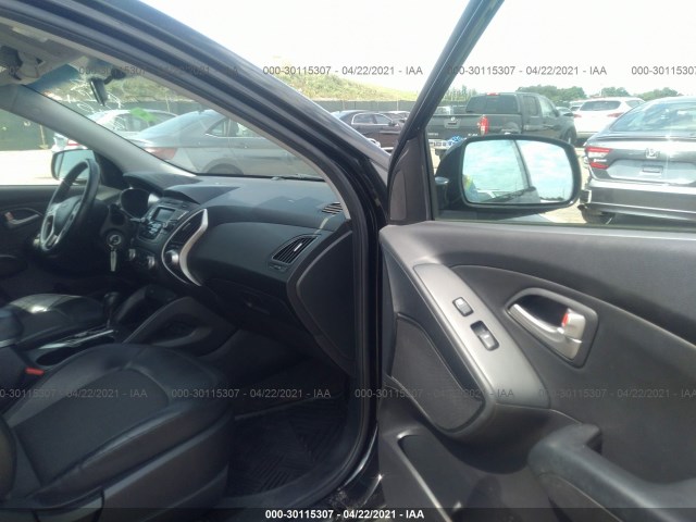 Photo 4 VIN: KM8JUCAC0CU402354 - HYUNDAI TUCSON 