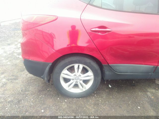 Photo 5 VIN: KM8JUCAC0CU489642 - HYUNDAI TUCSON 