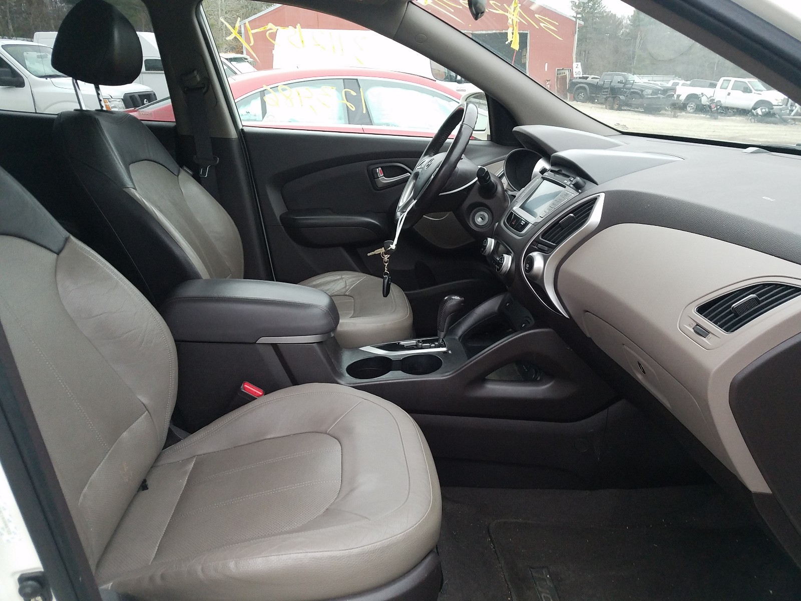 Photo 4 VIN: KM8JUCAC1AU046722 - HYUNDAI TUCSON GLS 