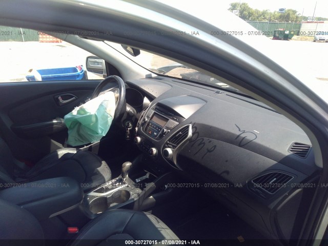 Photo 4 VIN: KM8JUCAC1BU200332 - HYUNDAI TUCSON 