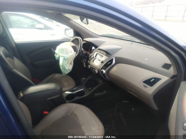 Photo 4 VIN: KM8JUCAC1CU380140 - HYUNDAI TUCSON 