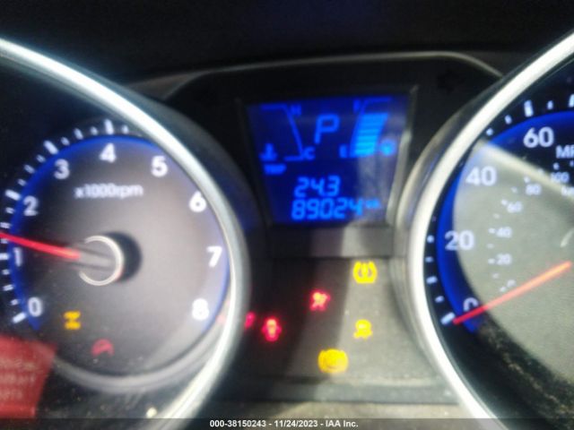 Photo 6 VIN: KM8JUCAC1CU380140 - HYUNDAI TUCSON 