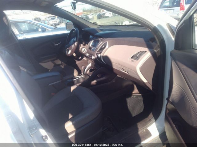 Photo 4 VIN: KM8JUCAC2AU051654 - HYUNDAI TUCSON 