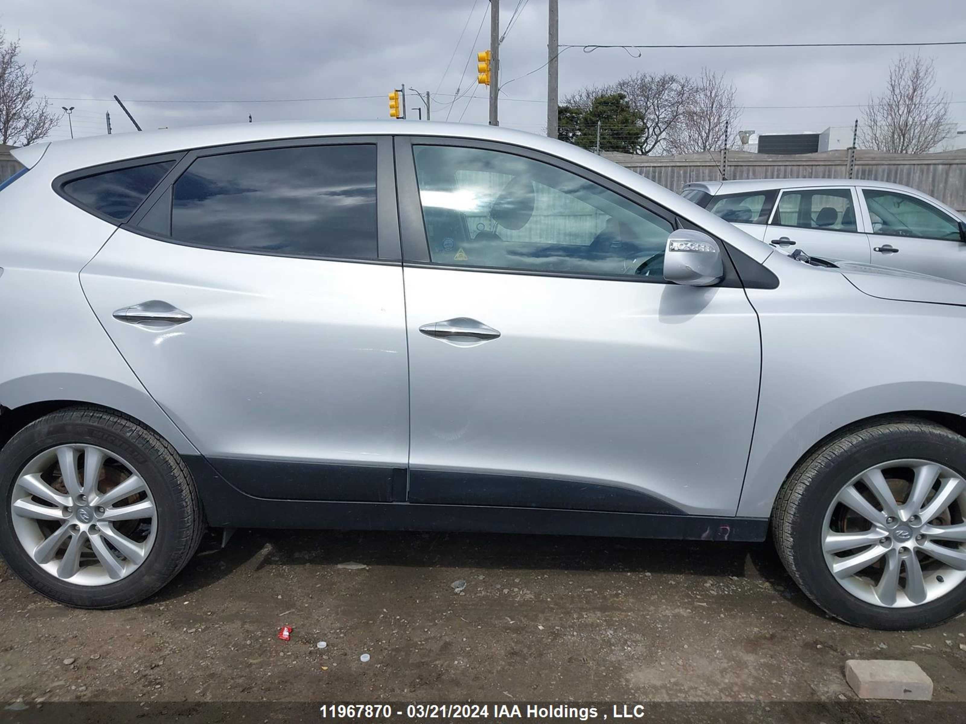 Photo 13 VIN: KM8JUCAC2DU635055 - HYUNDAI TUCSON 