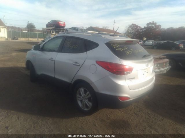 Photo 2 VIN: KM8JUCAC2DU696650 - HYUNDAI TUCSON 