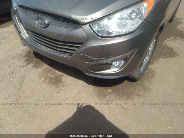 Photo 5 VIN: KM8JUCAC2DU710899 - HYUNDAI TUCSON 