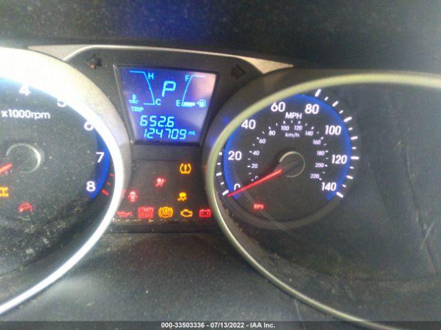 Photo 6 VIN: KM8JUCAC2DU730067 - HYUNDAI TUCSON 