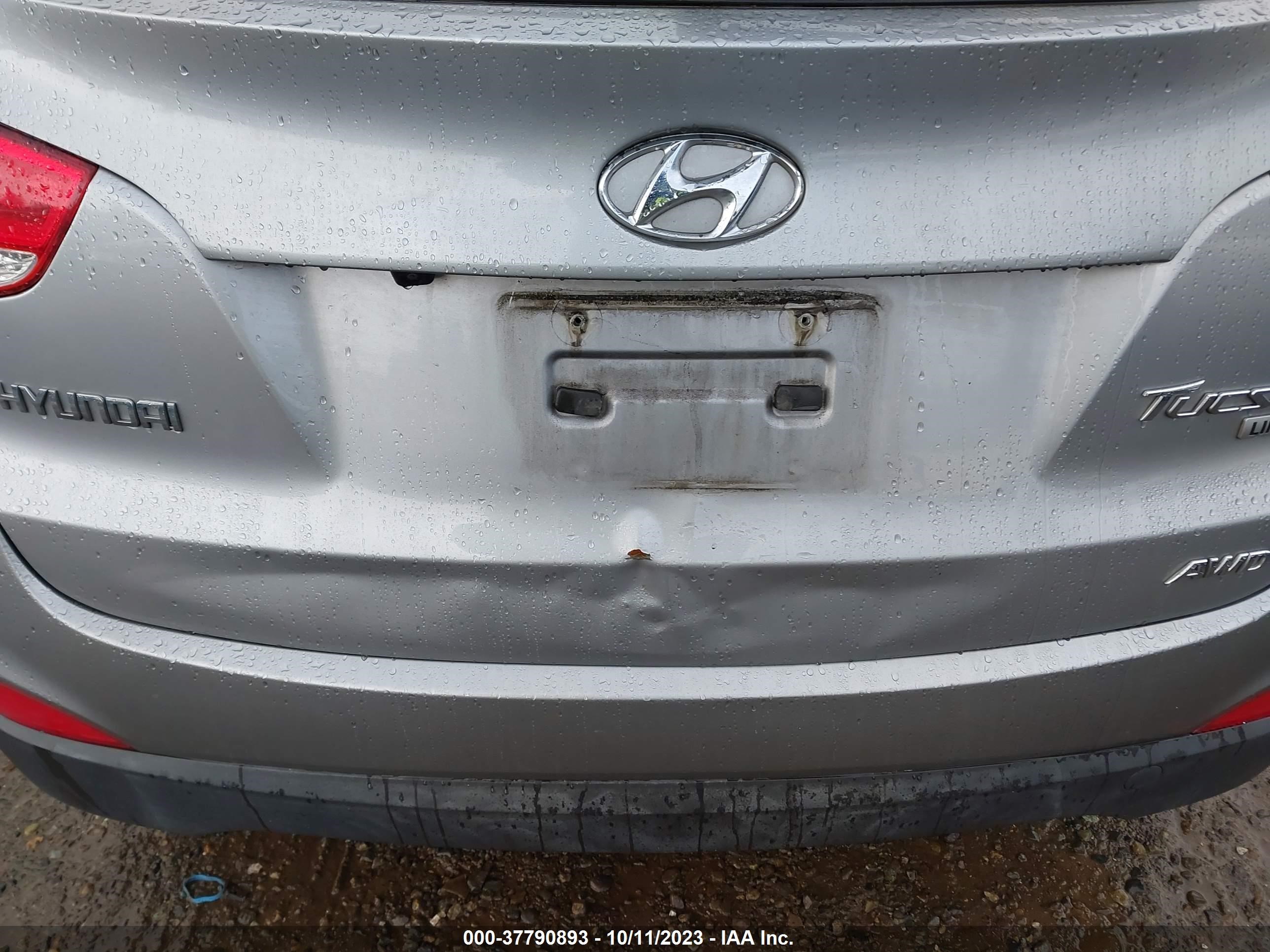 Photo 5 VIN: KM8JUCAC3BU311724 - HYUNDAI TUCSON 