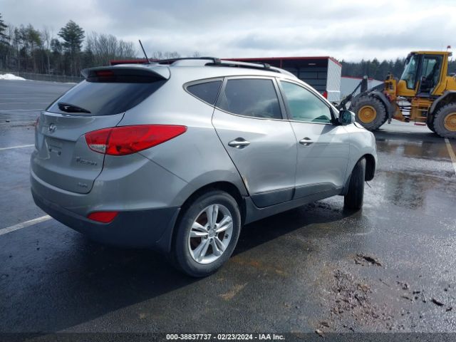 Photo 3 VIN: KM8JUCAC3CU394573 - HYUNDAI TUCSON 