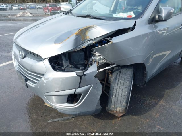 Photo 5 VIN: KM8JUCAC3CU394573 - HYUNDAI TUCSON 