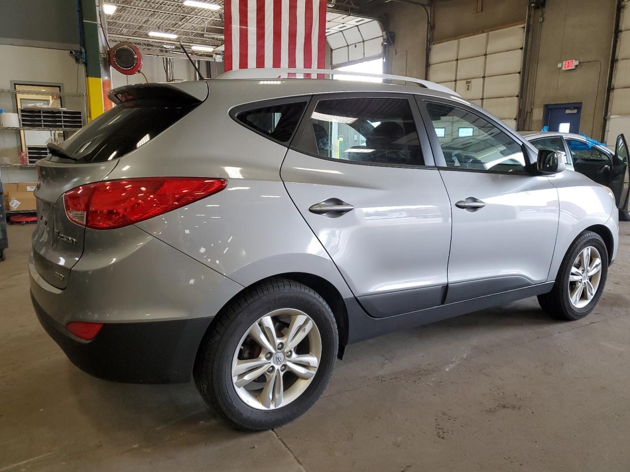 Photo 2 VIN: KM8JUCAC4AU021314 - HYUNDAI TUCSON 