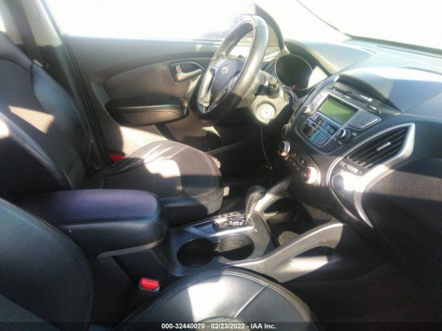 Photo 4 VIN: KM8JUCAC4AU111613 - HYUNDAI TUCSON 