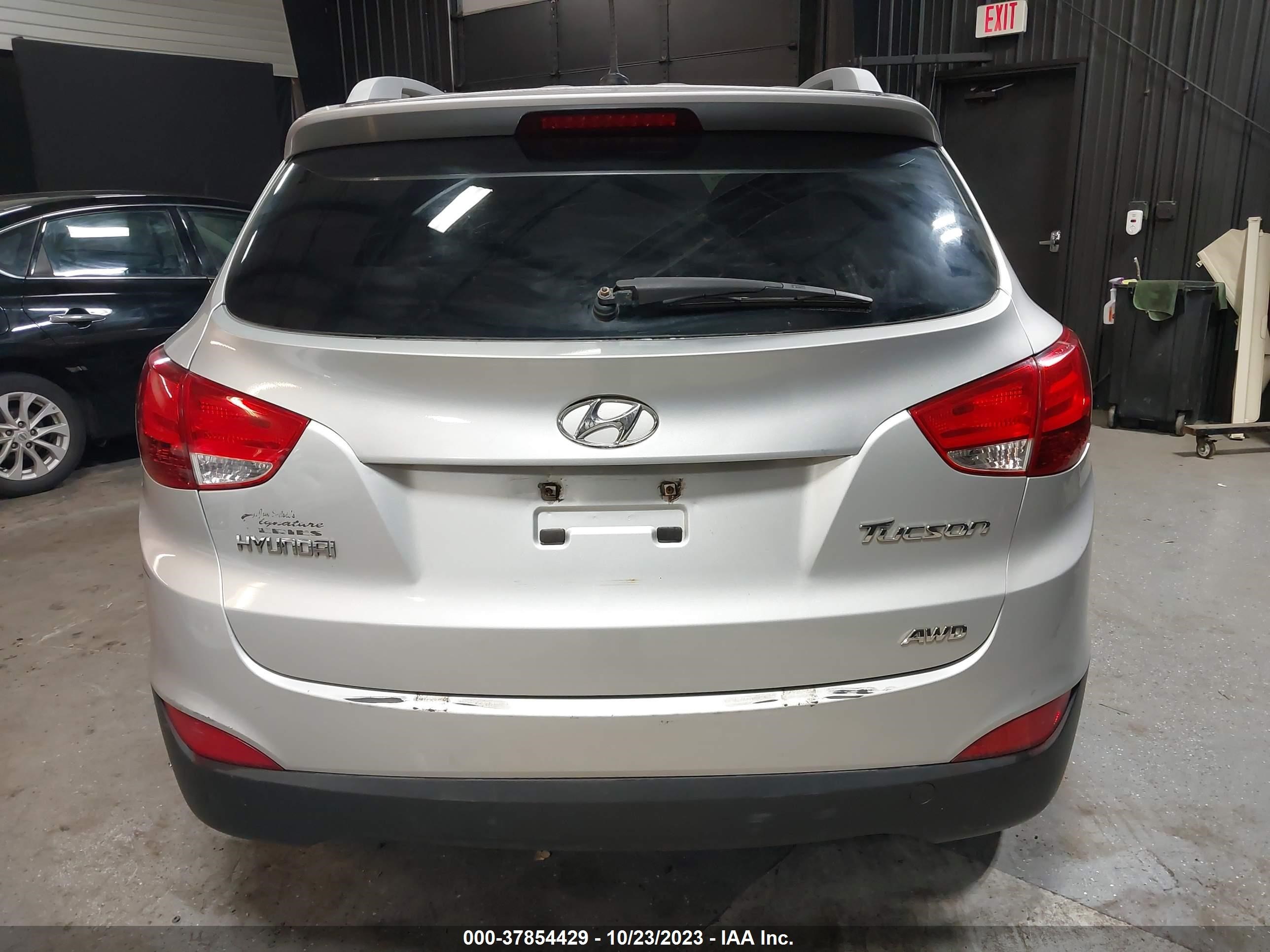 Photo 14 VIN: KM8JUCAC4BU207064 - HYUNDAI TUCSON 