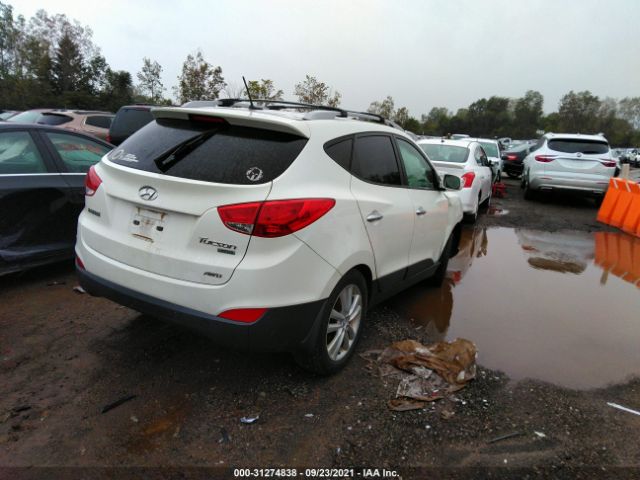 Photo 3 VIN: KM8JUCAC4CU319557 - HYUNDAI TUCSON 