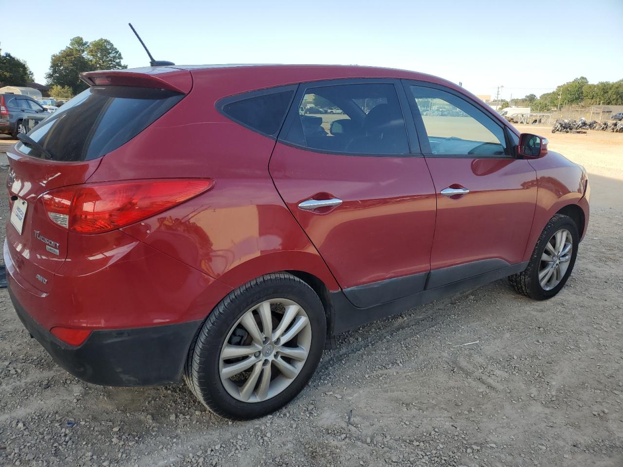 Photo 2 VIN: KM8JUCAC4CU382366 - HYUNDAI TUCSON 