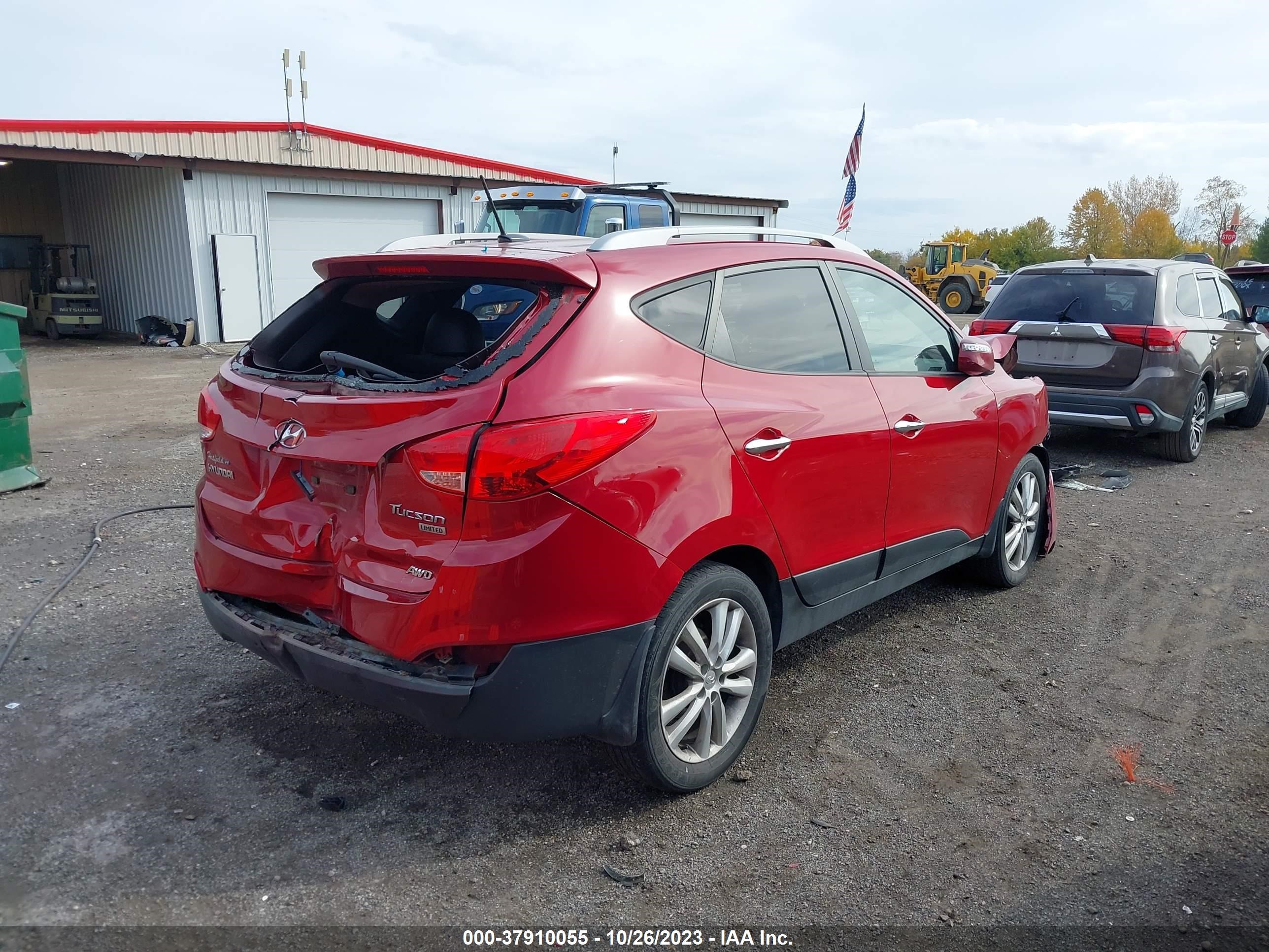 Photo 3 VIN: KM8JUCAC4DU561069 - HYUNDAI TUCSON 