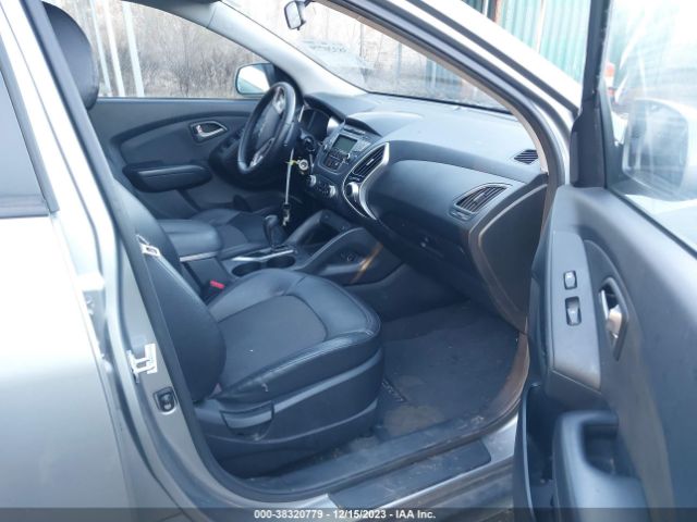 Photo 4 VIN: KM8JUCAC5BU309618 - HYUNDAI TUCSON 