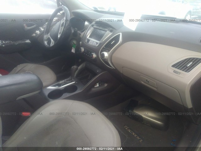 Photo 4 VIN: KM8JUCAC6BU184905 - HYUNDAI TUCSON 