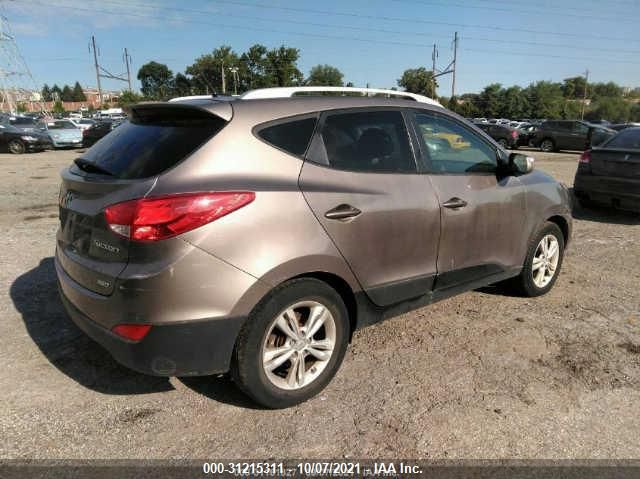 Photo 3 VIN: KM8JUCAC6CU433348 - HYUNDAI TUCSON 