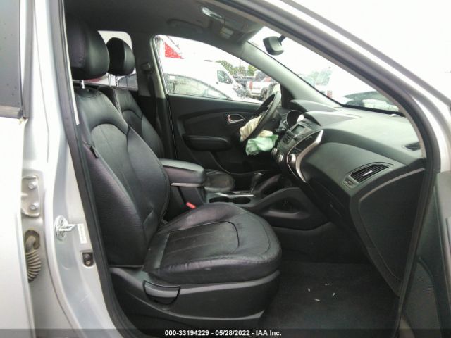 Photo 4 VIN: KM8JUCAC6DU608103 - HYUNDAI TUCSON 