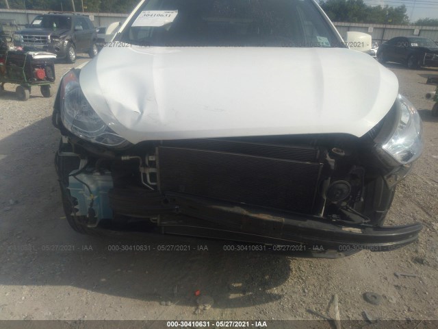 Photo 5 VIN: KM8JUCAC7BU309054 - HYUNDAI TUCSON 