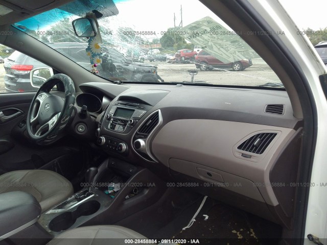 Photo 4 VIN: KM8JUCAC7CU396116 - HYUNDAI TUCSON 