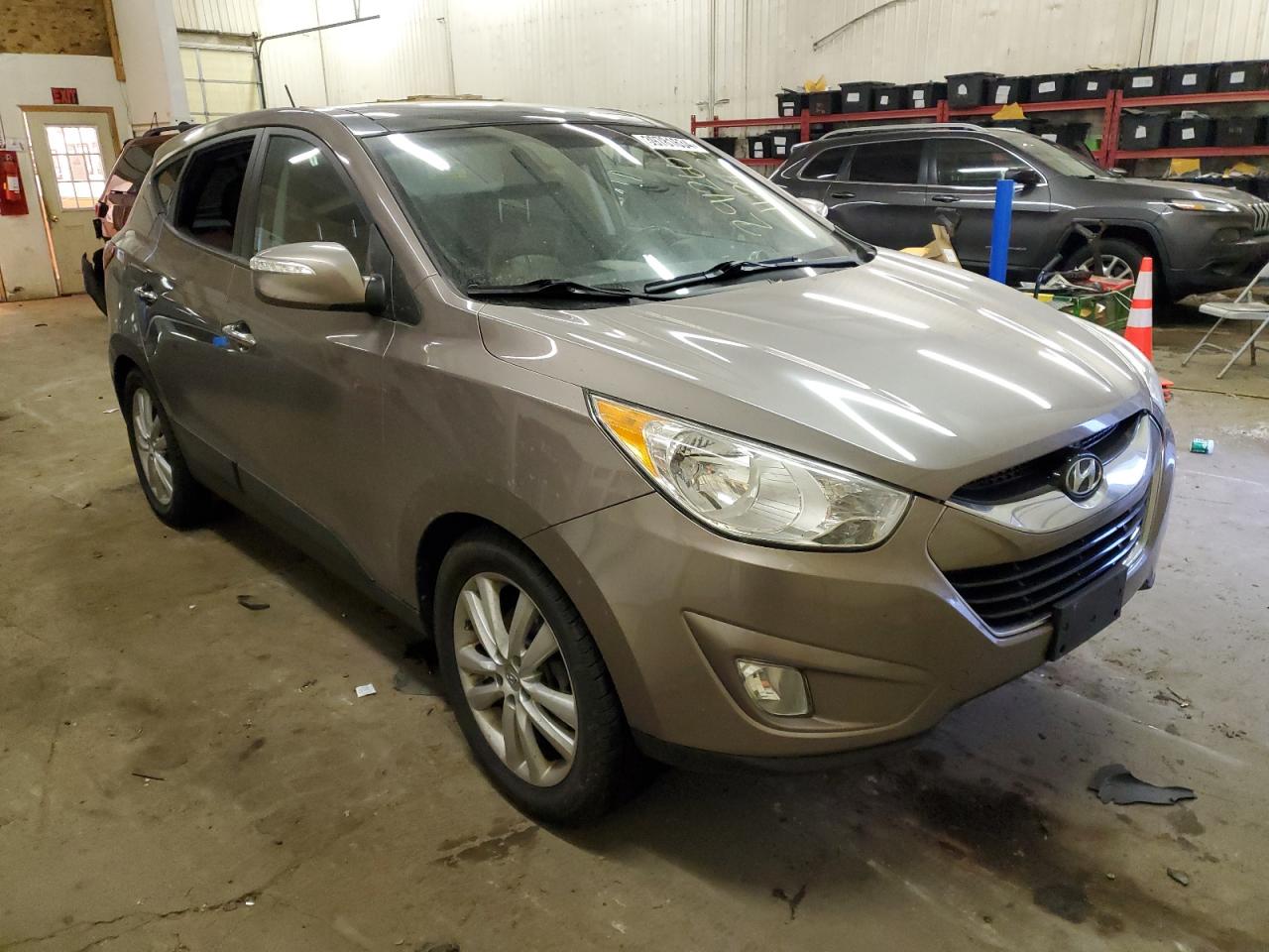 Photo 3 VIN: KM8JUCAC7CU404635 - HYUNDAI TUCSON 