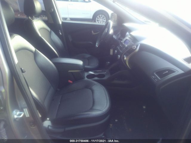 Photo 4 VIN: KM8JUCAC7DU558781 - HYUNDAI TUCSON 