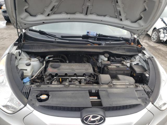 Photo 6 VIN: KM8JUCAC8AU021817 - HYUNDAI TUCSON GLS 