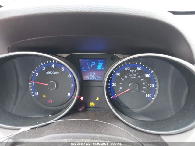 Photo 6 VIN: KM8JUCAC8AU046913 - HYUNDAI TUCSON 