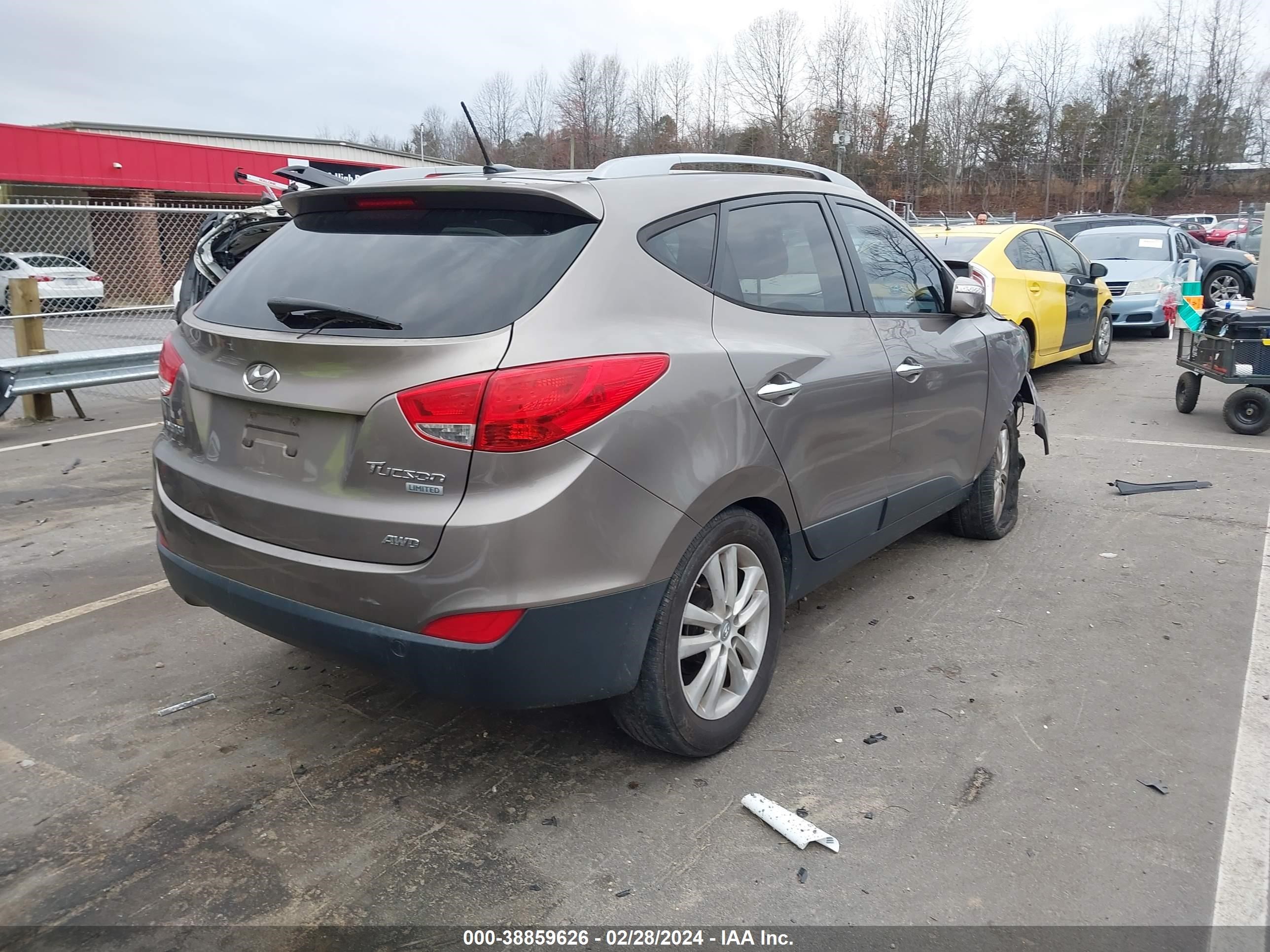 Photo 3 VIN: KM8JUCAC9BU309721 - HYUNDAI TUCSON 