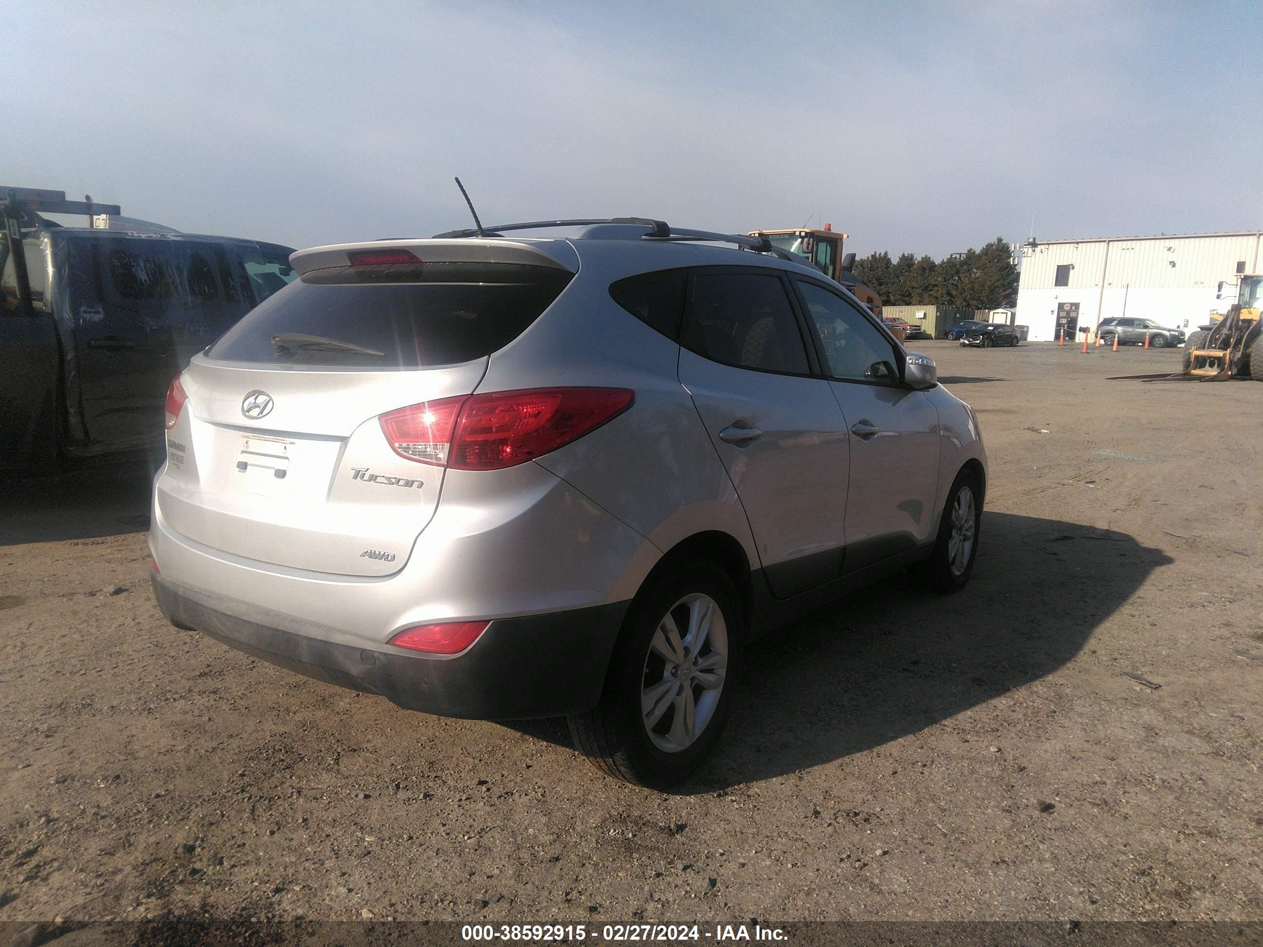 Photo 3 VIN: KM8JUCAC9CU351176 - HYUNDAI TUCSON 