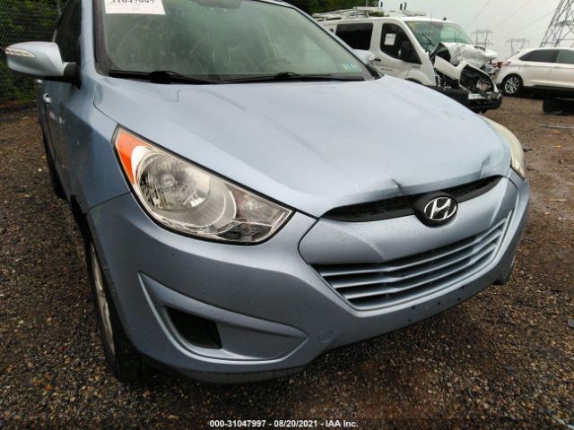 Photo 5 VIN: KM8JUCAC9CU371377 - HYUNDAI TUCSON 