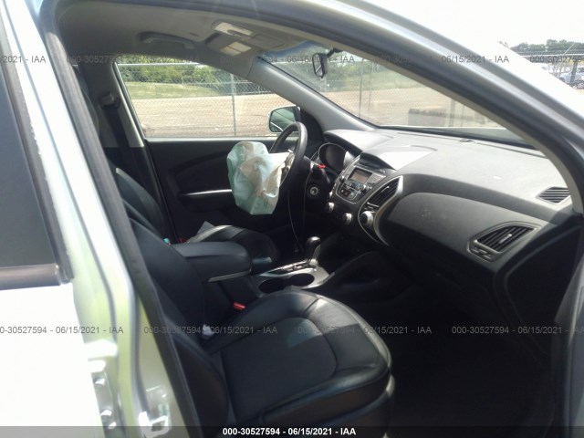 Photo 4 VIN: KM8JUCAC9CU491552 - HYUNDAI TUCSON 