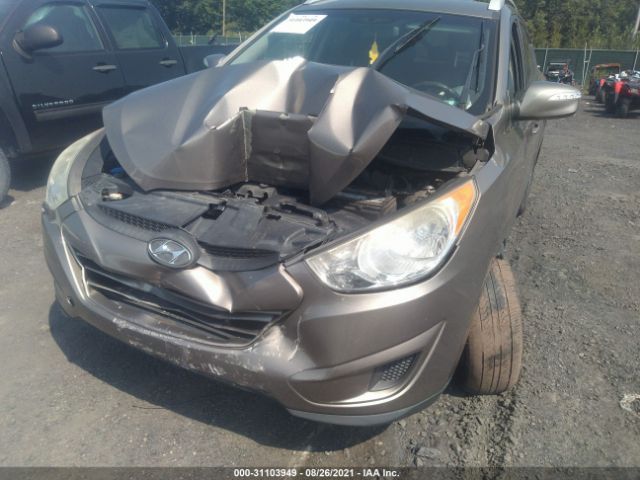 Photo 5 VIN: KM8JUCAC9CU492572 - HYUNDAI TUCSON 