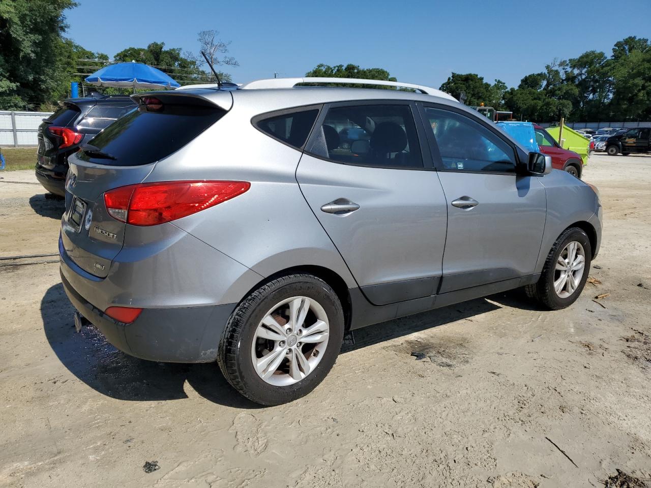 Photo 2 VIN: KM8JUCACXBU233622 - HYUNDAI TUCSON 