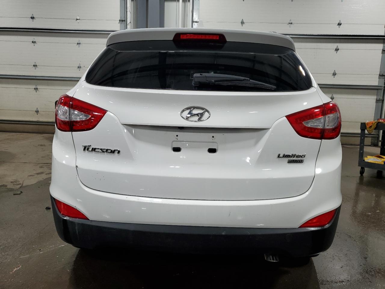 Photo 5 VIN: KM8JUCAG1FU101017 - HYUNDAI TUCSON 