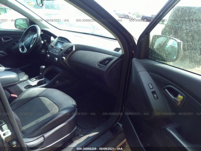 Photo 4 VIN: KM8JUCAG1FU104807 - HYUNDAI TUCSON 