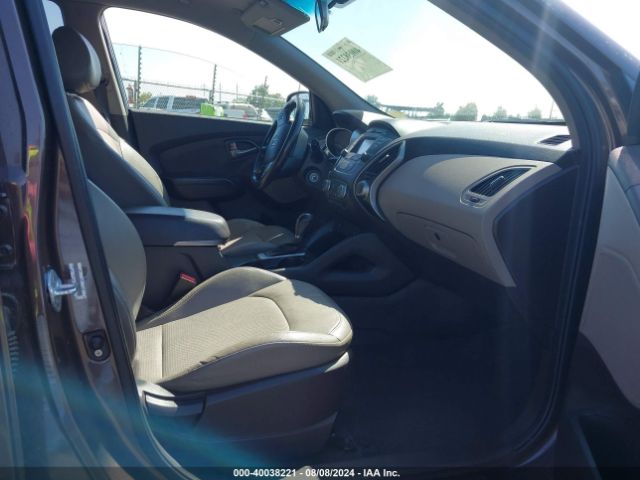 Photo 4 VIN: KM8JUCAG2FU970970 - HYUNDAI TUCSON 