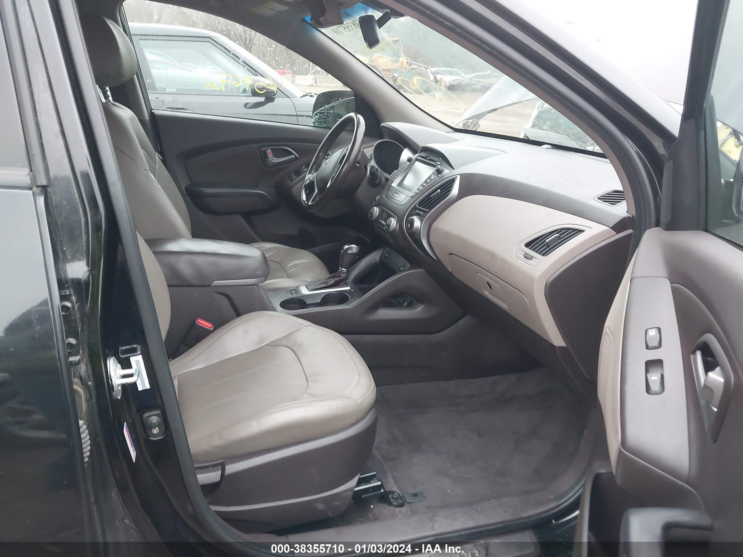 Photo 4 VIN: KM8JUCAG5EU841796 - HYUNDAI TUCSON 