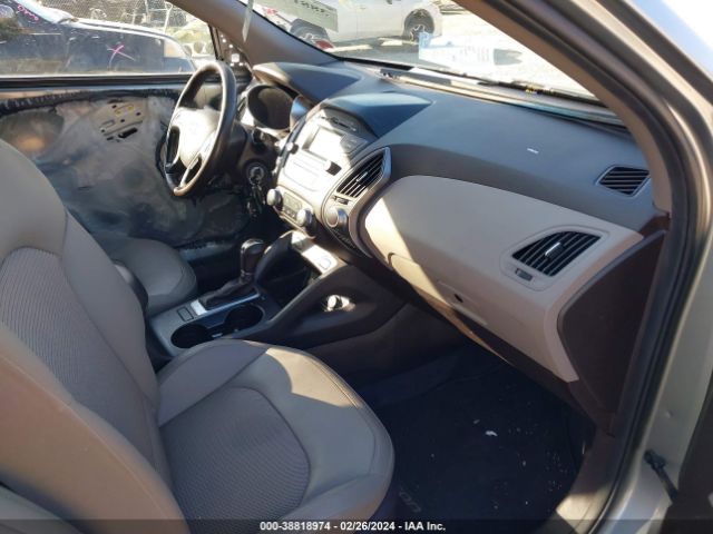 Photo 4 VIN: KM8JUCAG6FU099975 - HYUNDAI TUCSON 